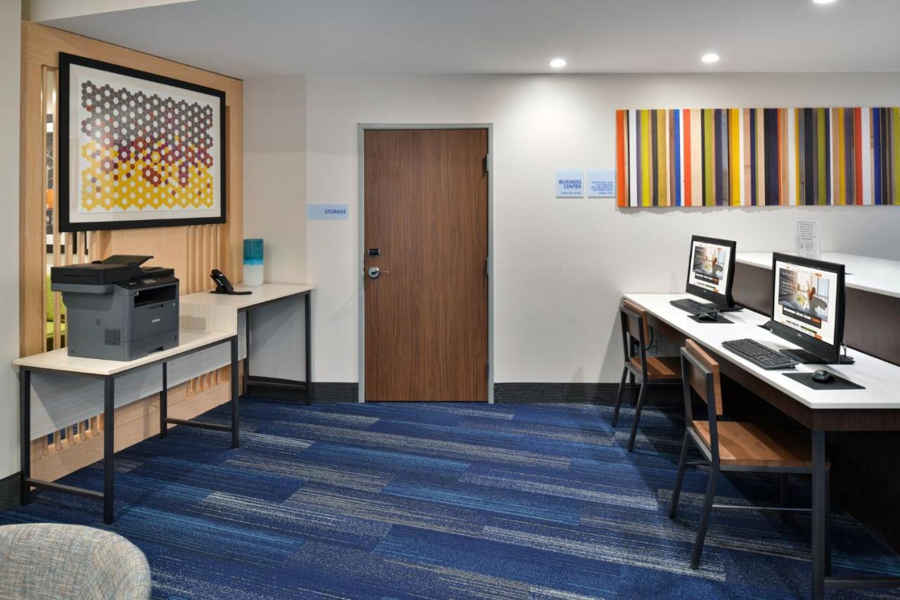 Holiday Inn Express Orlando - South Park By Ihg Williamsburg Экстерьер фото